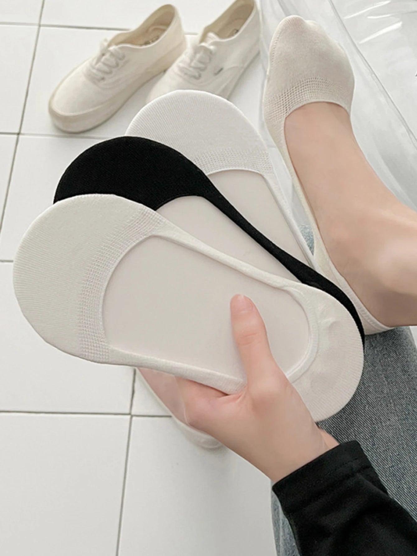 1/3/5 Pairs Random Black & White Invisible Socks for Women, Comfortable & Breathable Low Cut Liner Socks